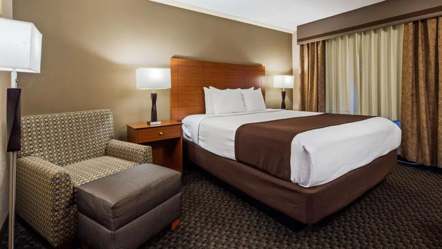 Best Western Oxnard Inn ROOM_EXAMPLE