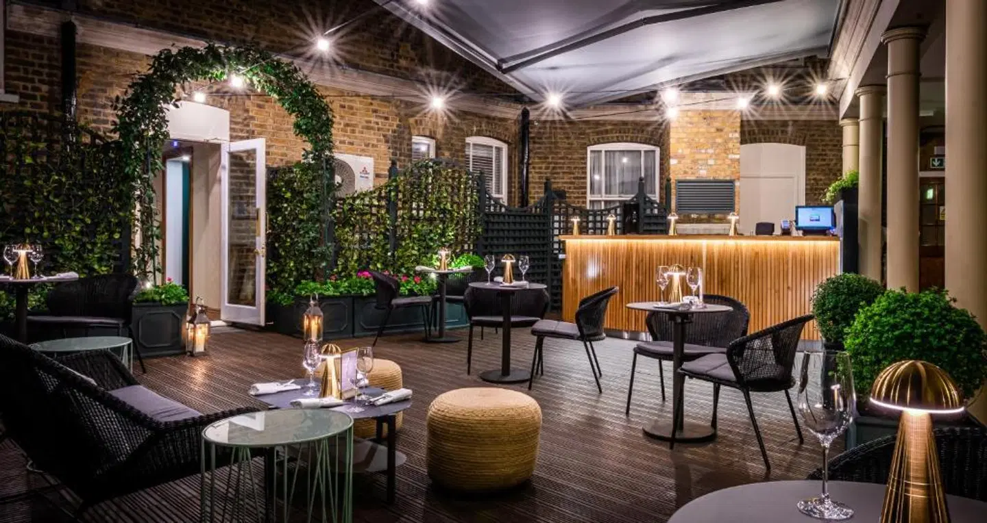 Sloane Place Bar