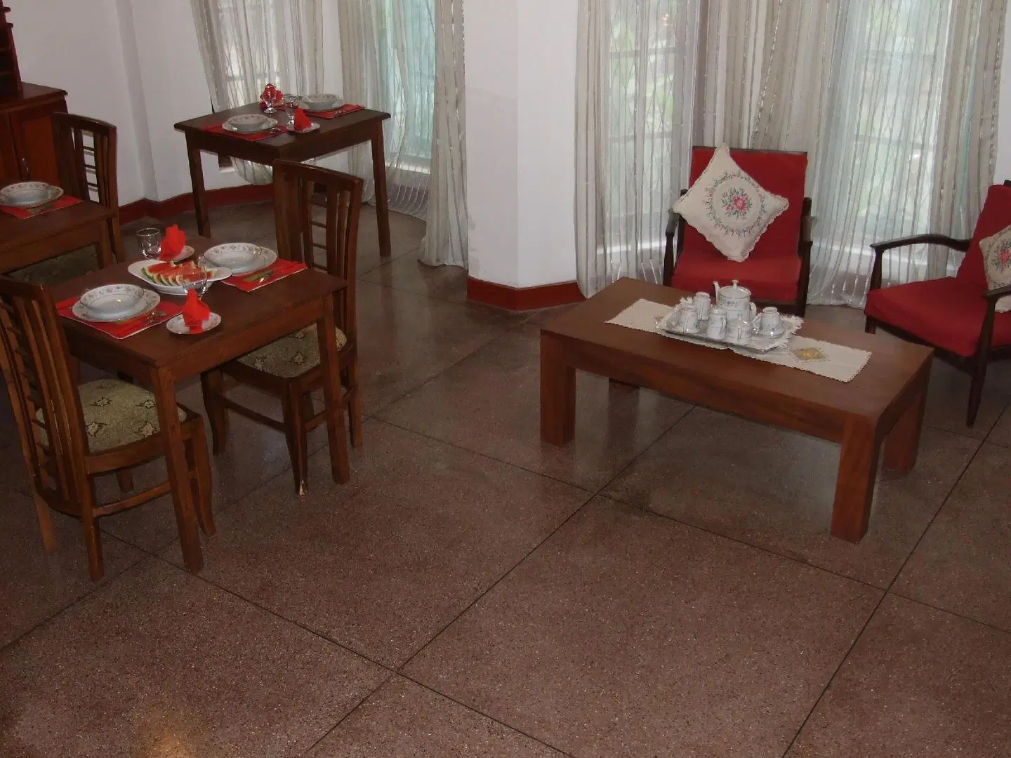 Tree Breeze Inn ROOM_EXAMPLE
