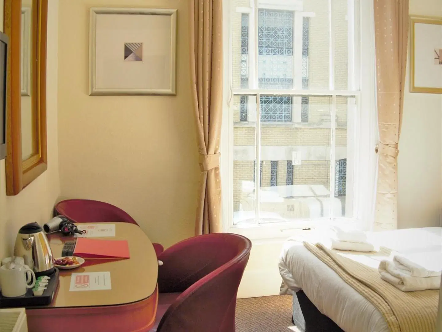 Town House Rooms ROOM_EXAMPLE