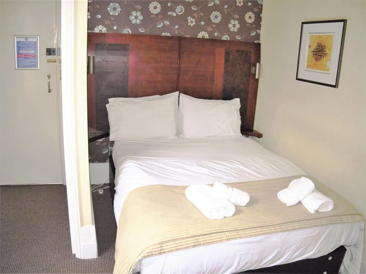 Town House Rooms ROOM_EXAMPLE