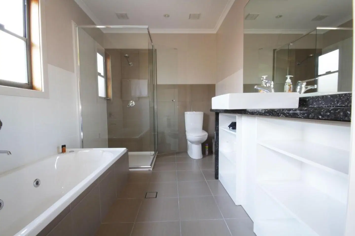 The Edgewater Bed & Breakfast Badezimmer