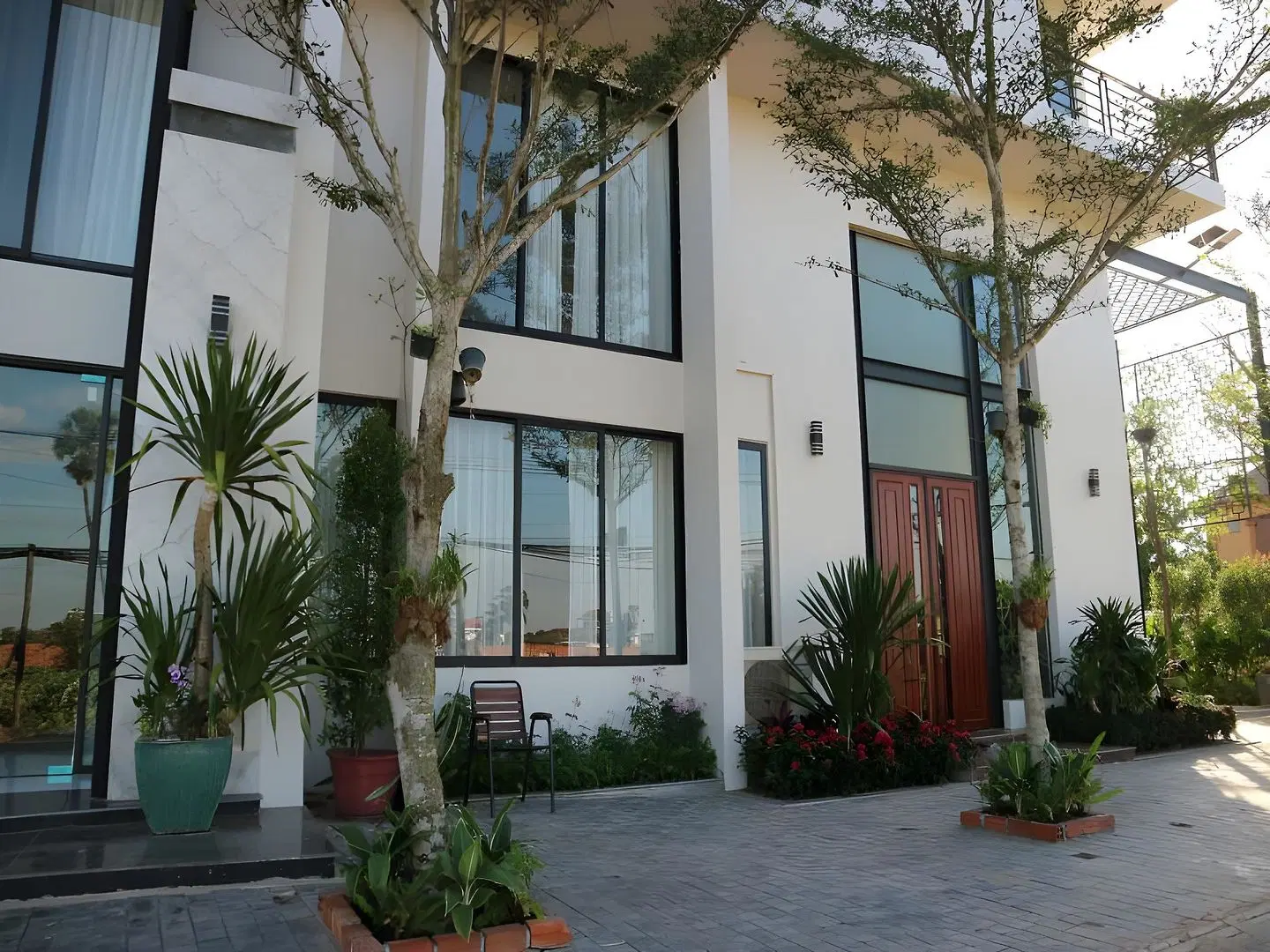 LY Residence Suite & Apartment EXTERIOR
