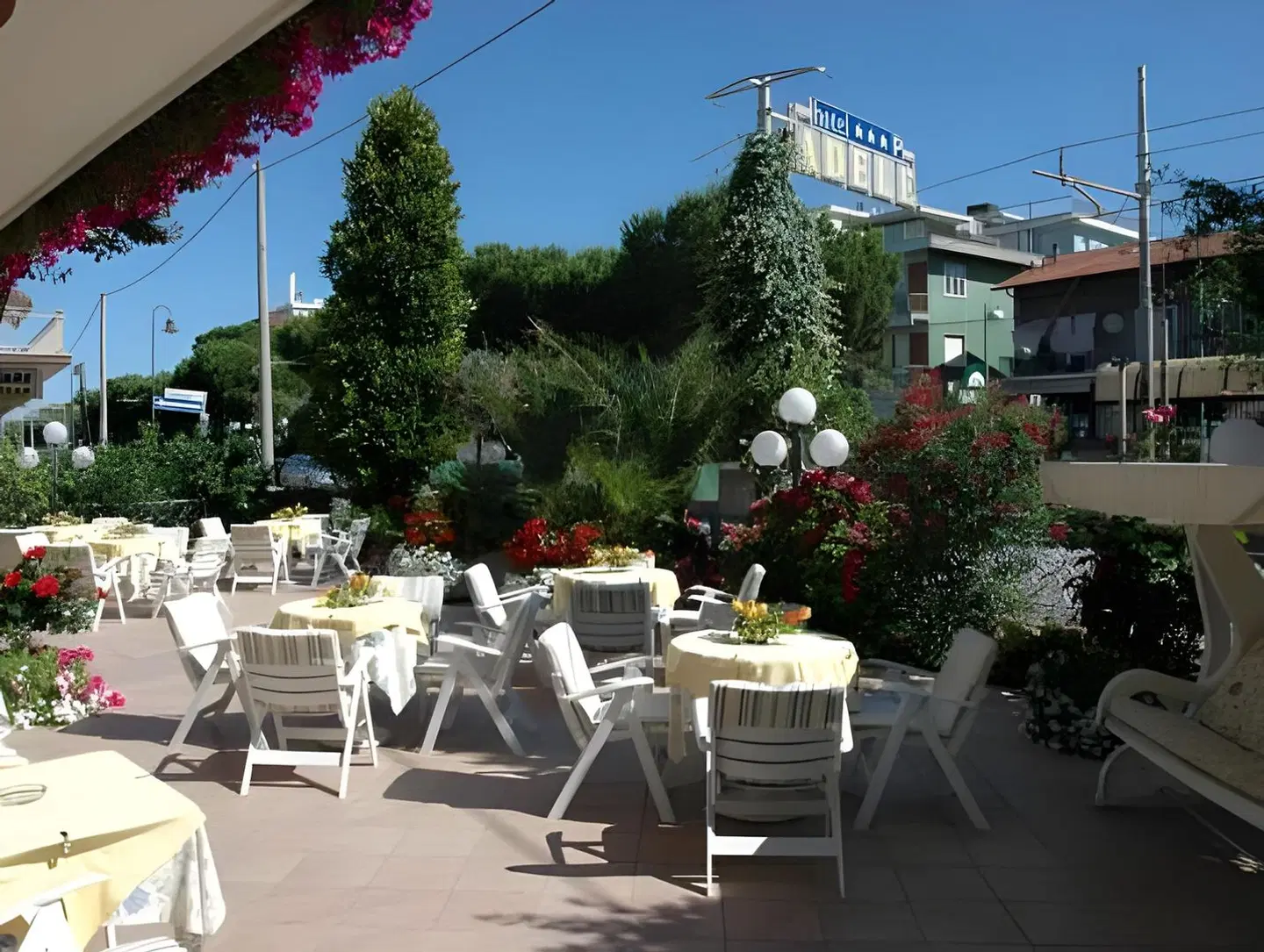 Adele Terrasse