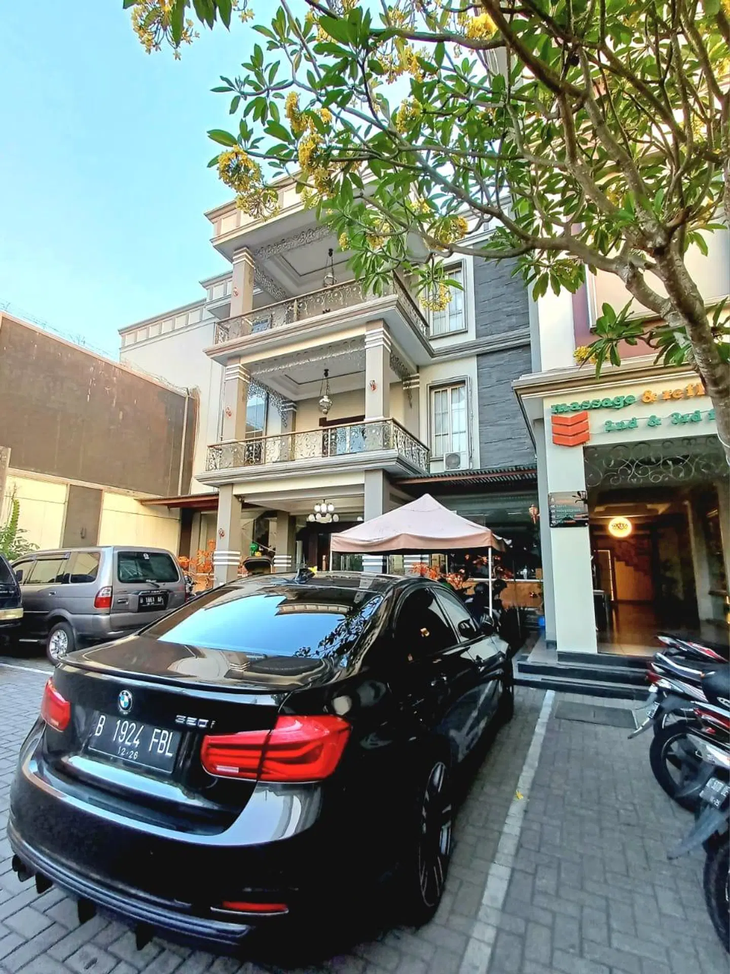 Griya Jogja Hotel EXTERIOR