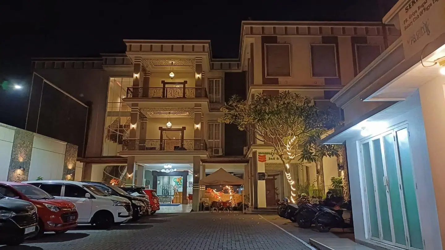 Griya Jogja Hotel EXTERIOR