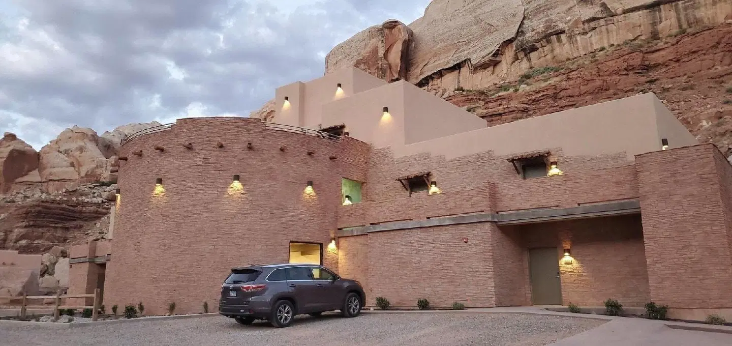 Bluff Dwellings Resort EXTERIOR