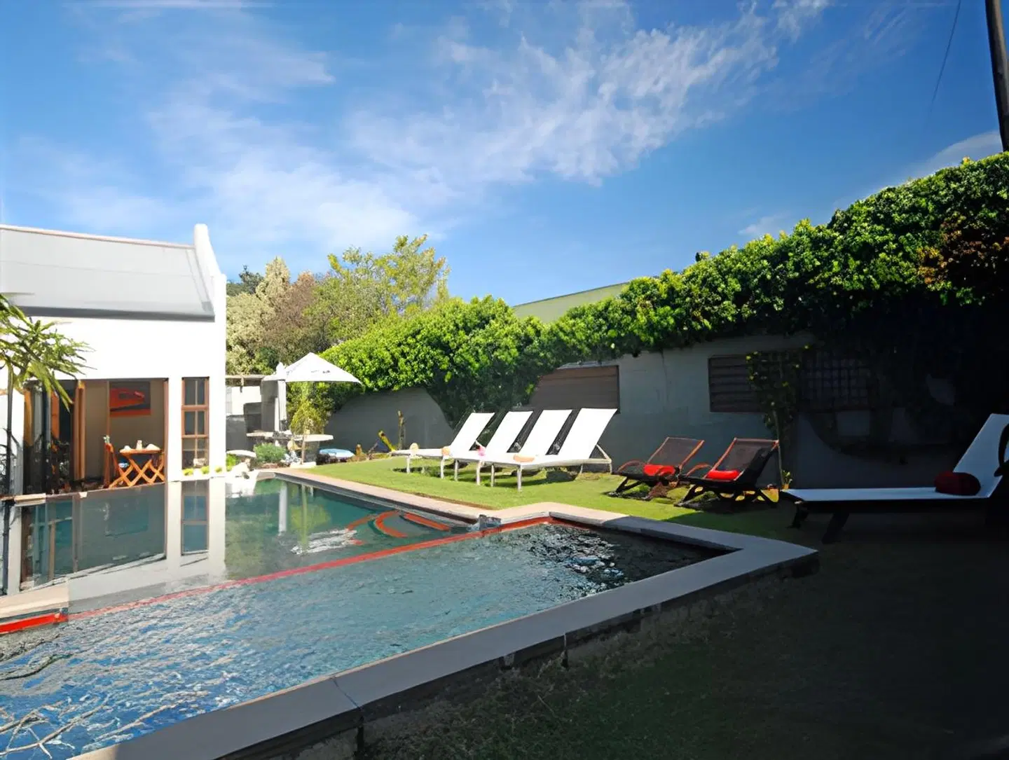 Aloe Guest House OUTDOOR_POOL