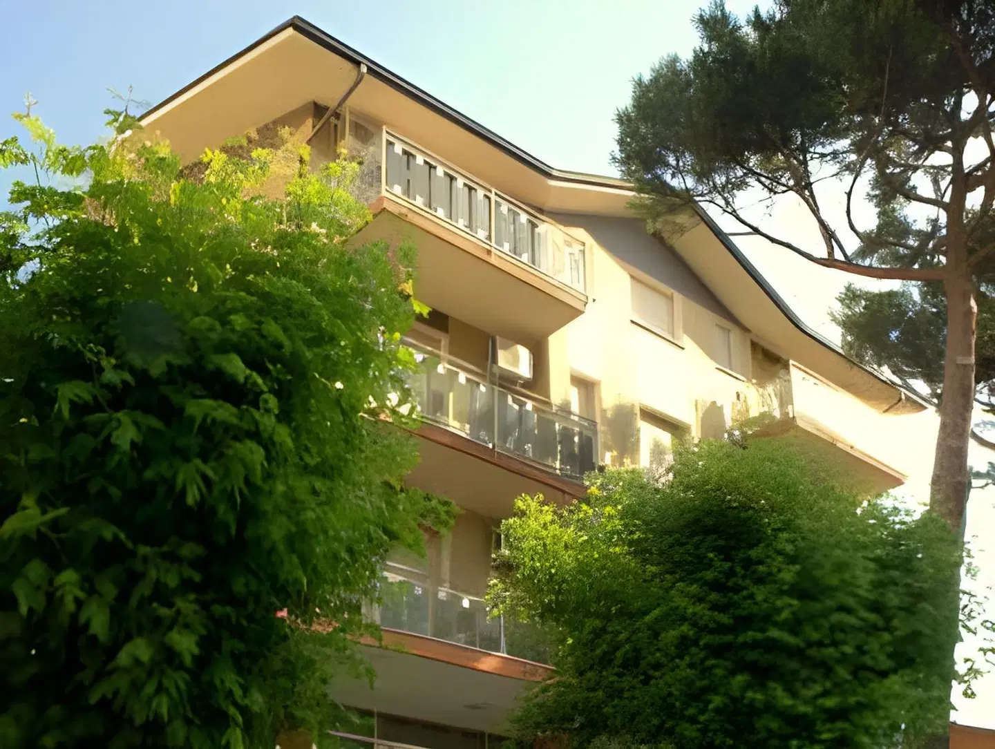 Alice Hotel EXTERIOR