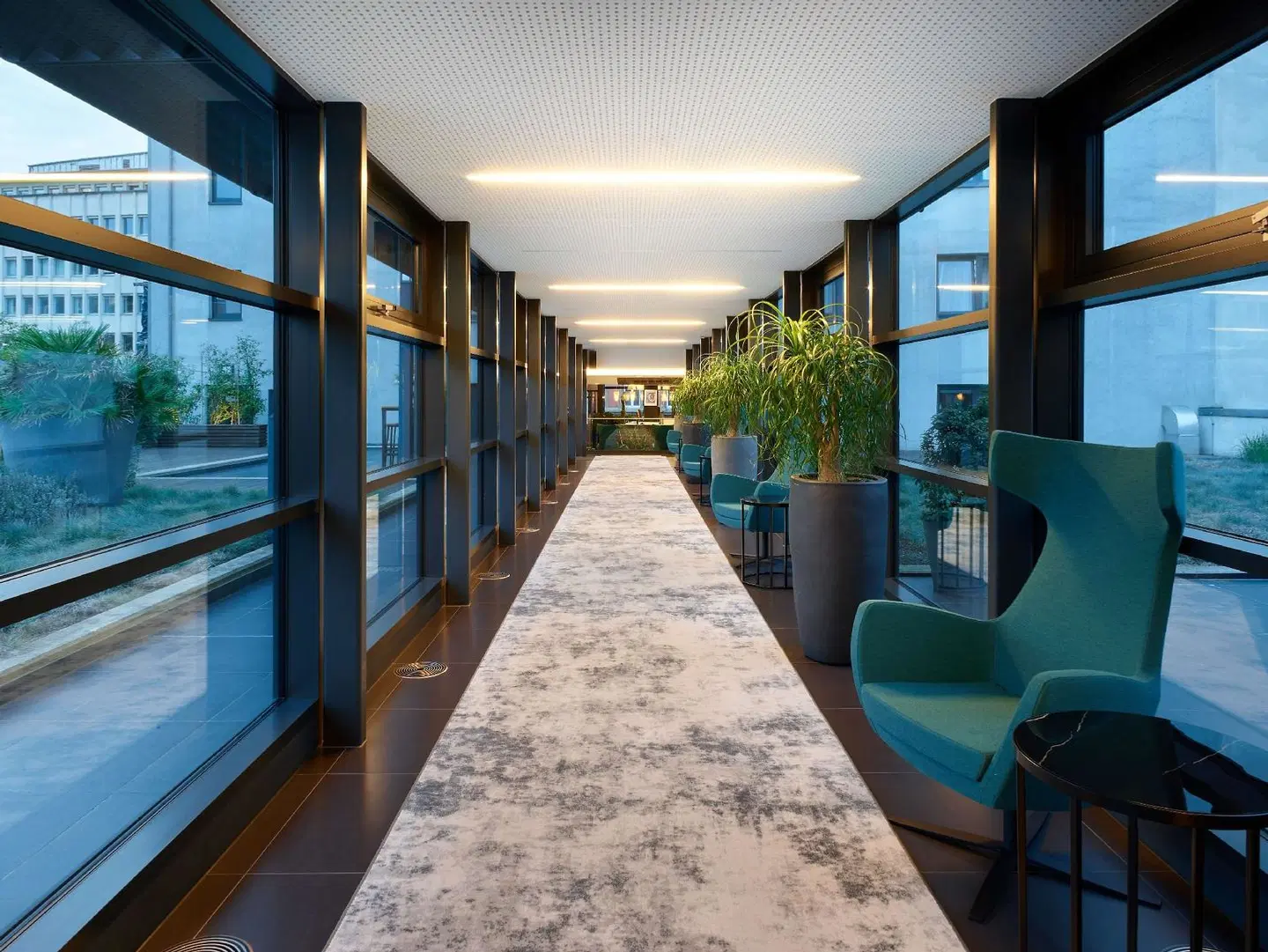 Park Inn by Radisson Luxembourg City Hallenbad
