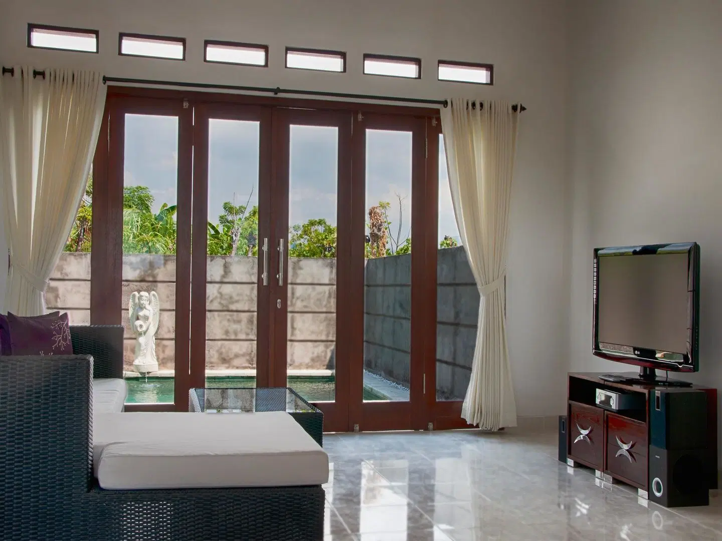 Villa Dencarik ROOM_EXAMPLE