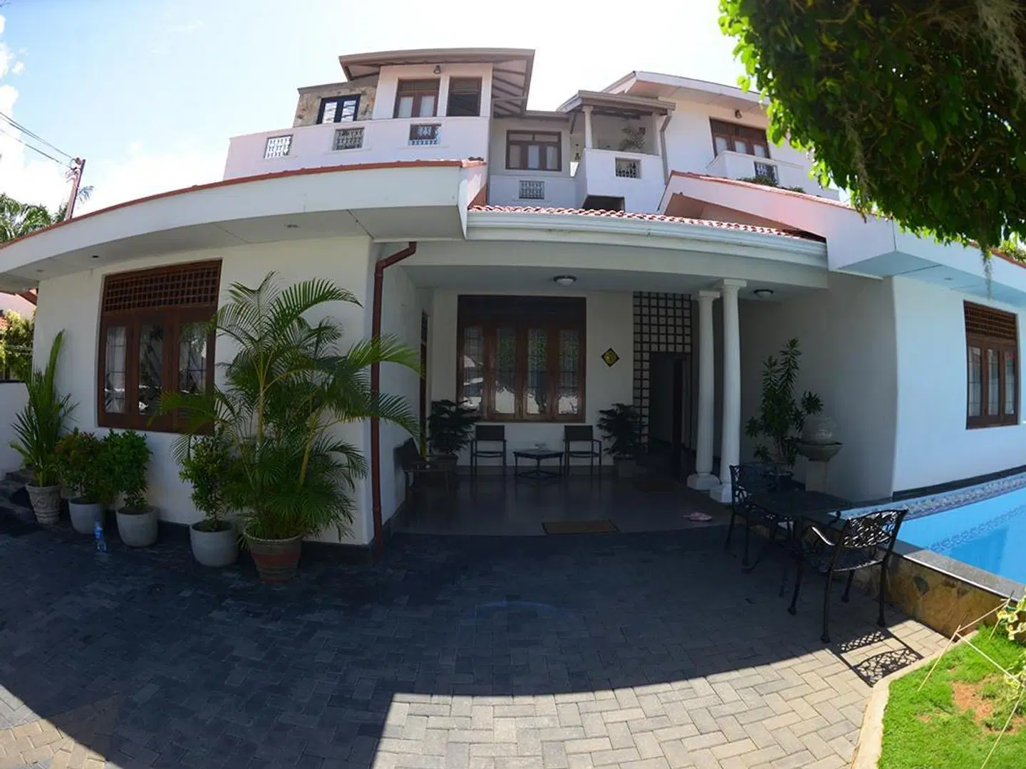 Suriya Arana EXTERIOR