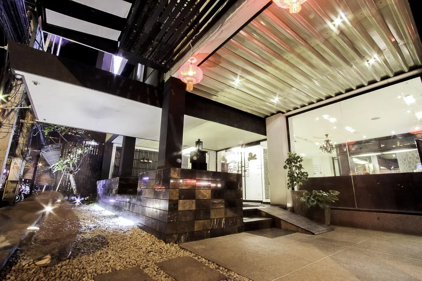 The Ratchathani Hotel and Restaurant LOUNGE_LOBBY