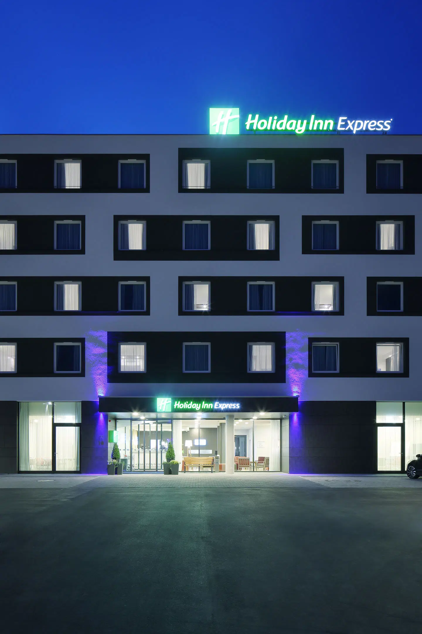 Holiday Inn Express Friedrichshafen by IHG EXTERIOR