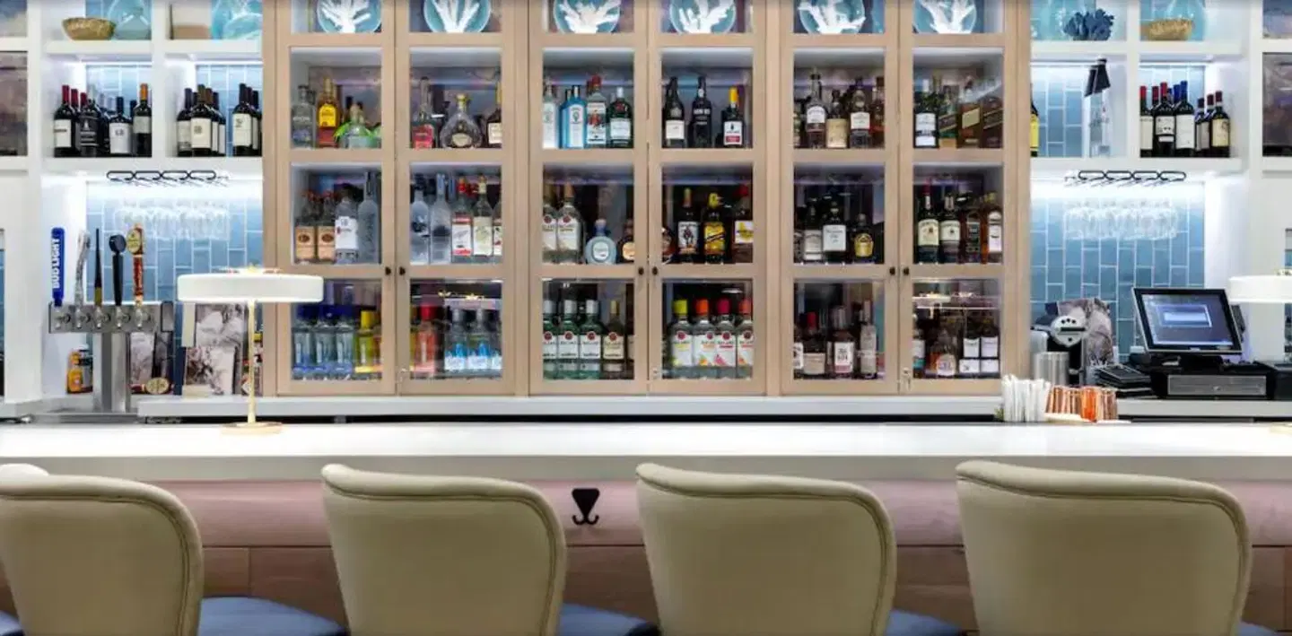 Lido Beach Resort Bar