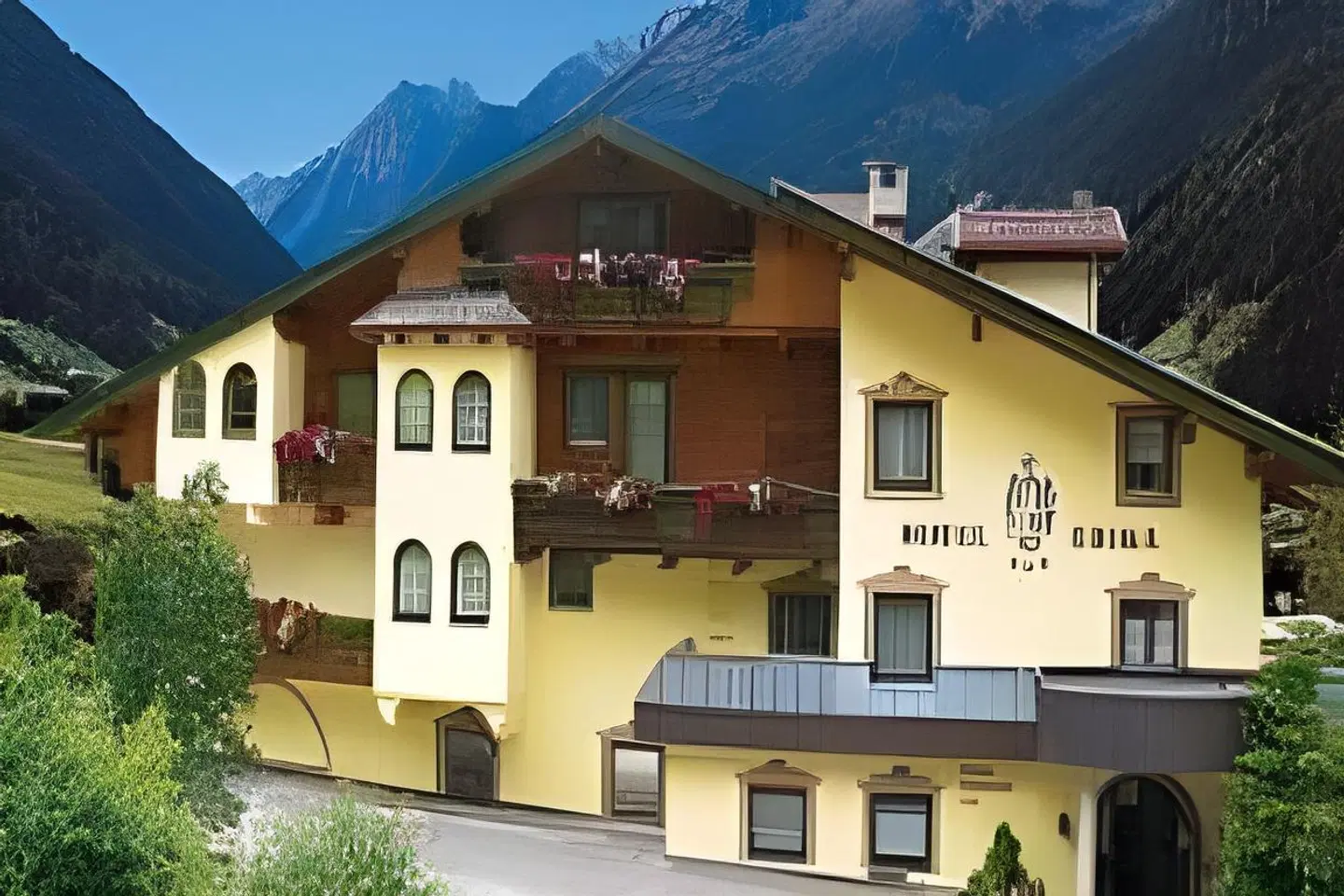 Erika EXTERIOR
