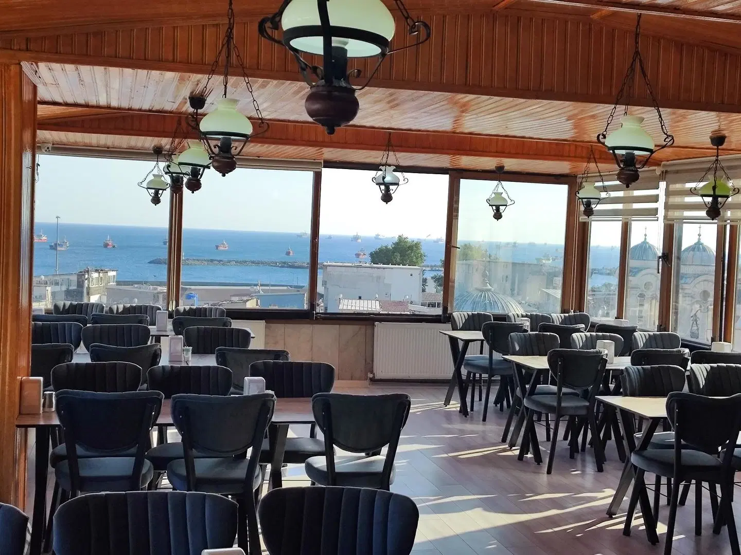 Grand Liza CONFERENCE