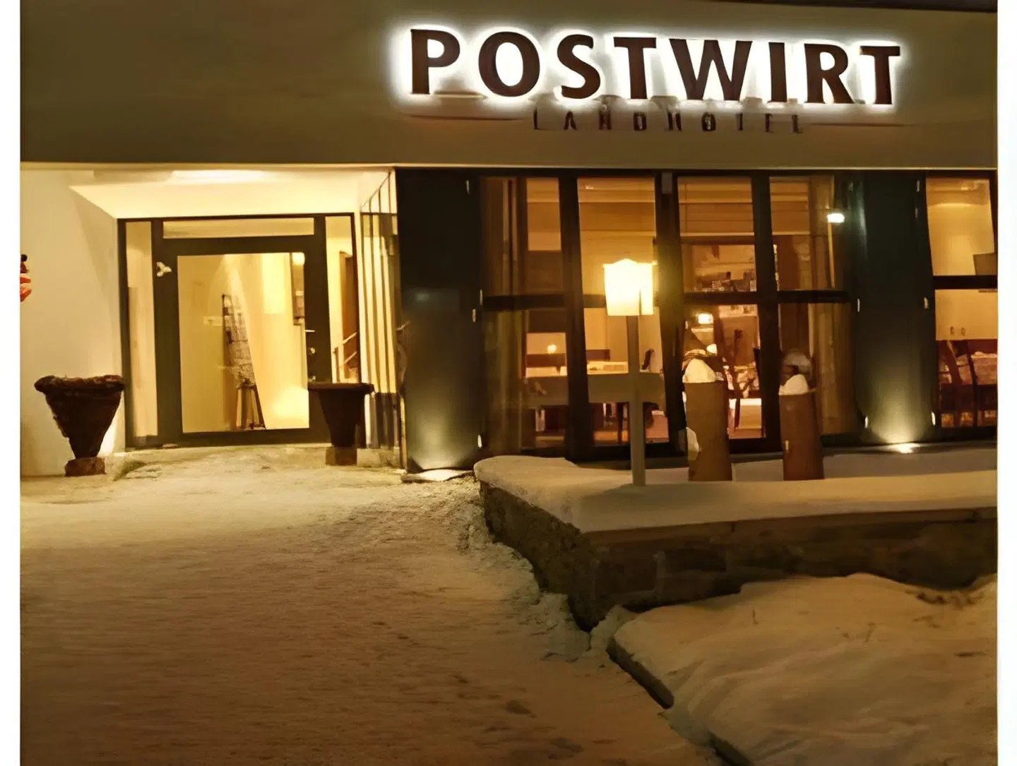 Postwirt EXTERIOR