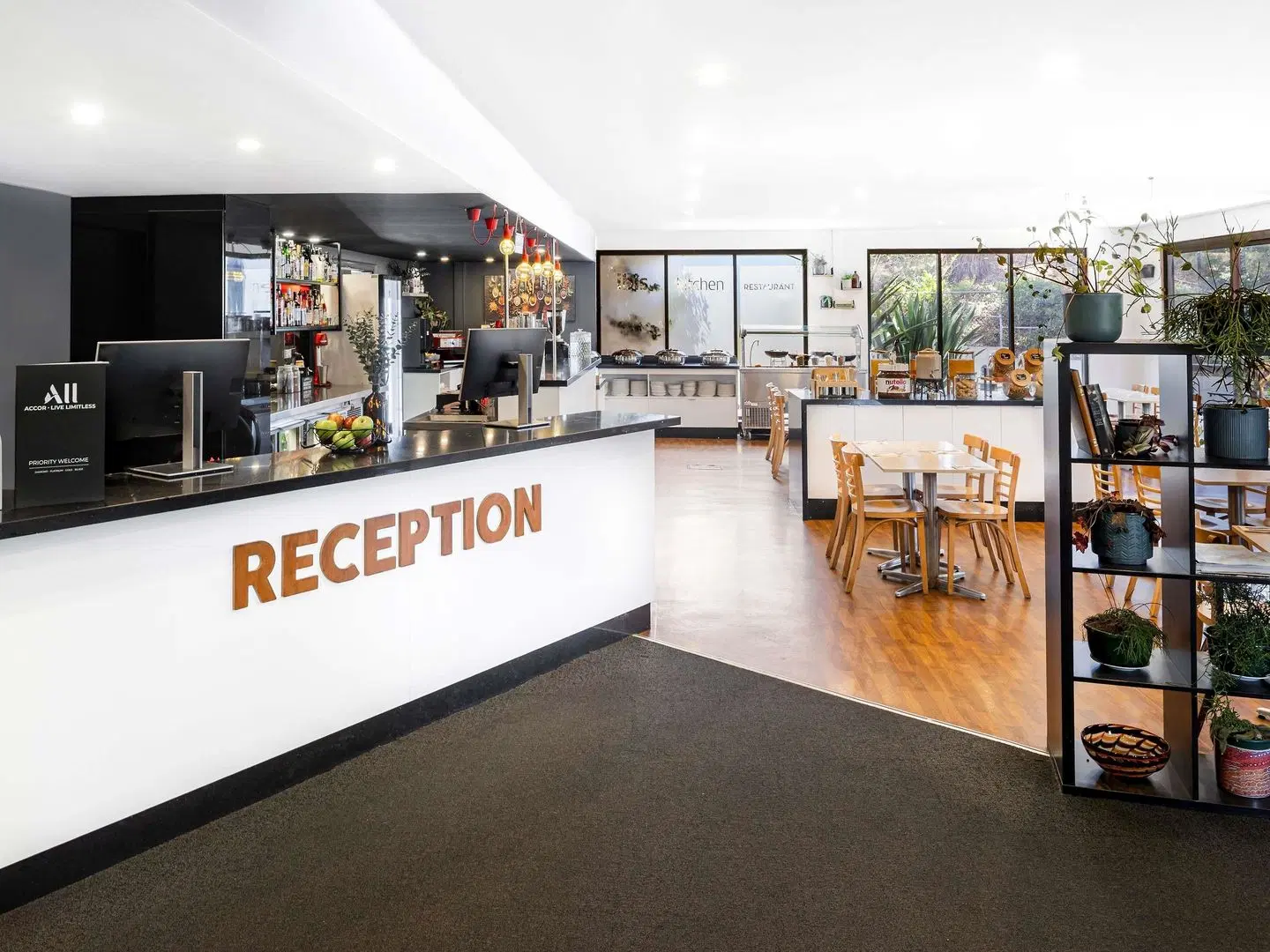 ibis Sydney Thornleigh Bar