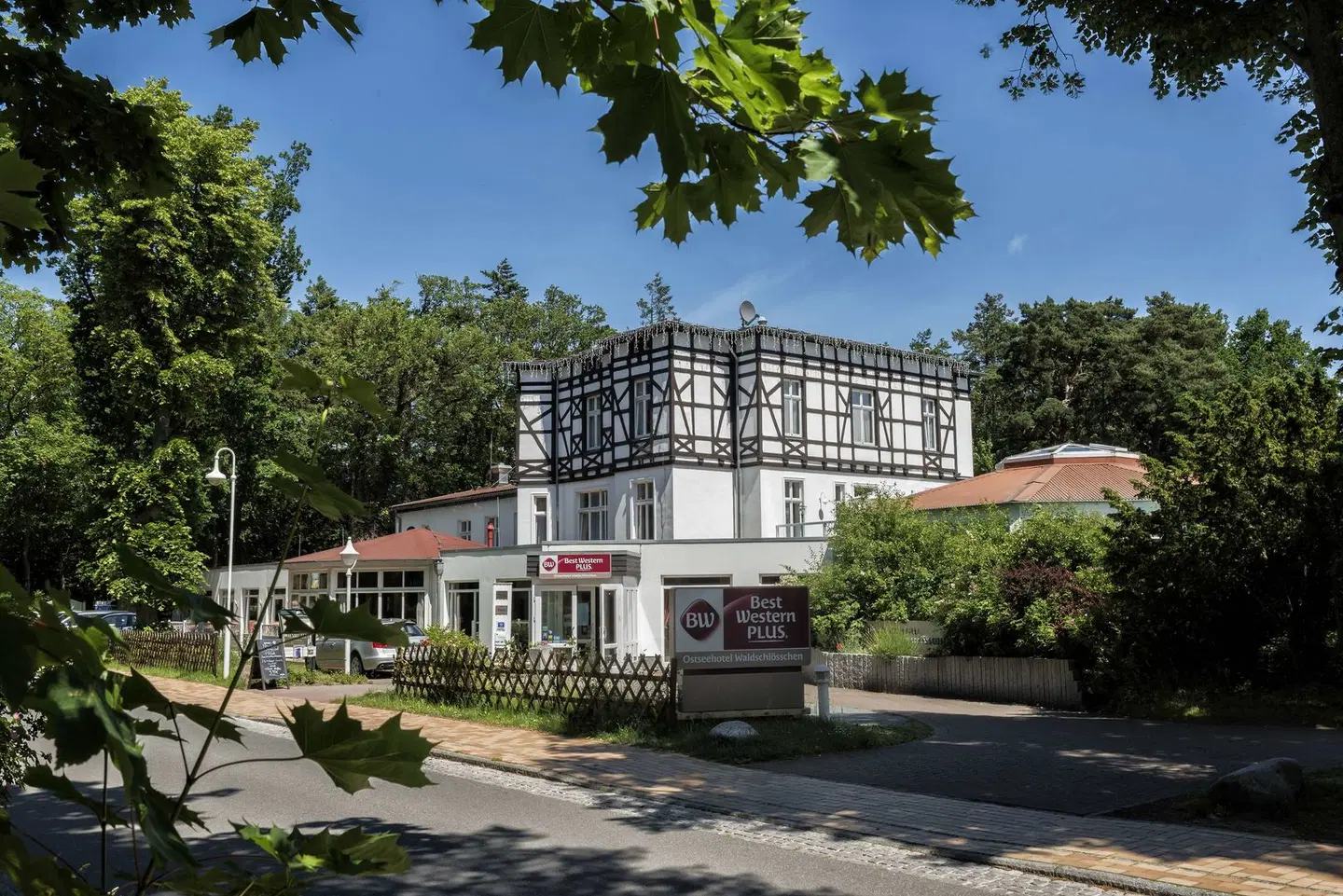 Best Western Plus Ostseehotel Waldschlösschen EXTERIOR