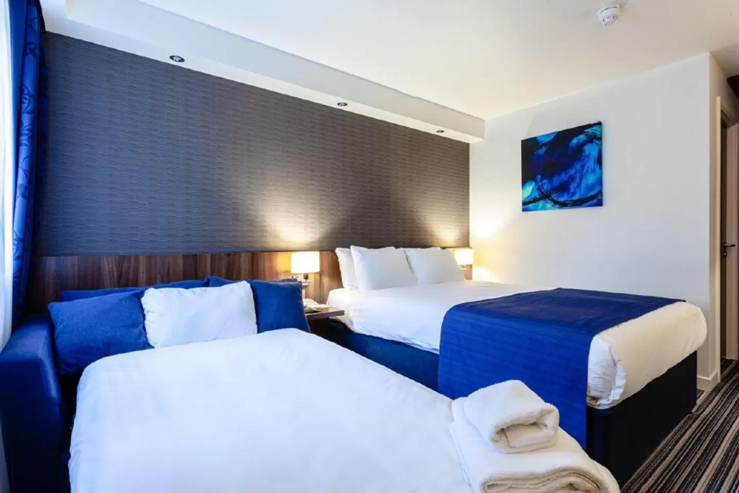 DoubleTree by Hilton Hotel Edinburgh Airport ROOM_EXAMPLE