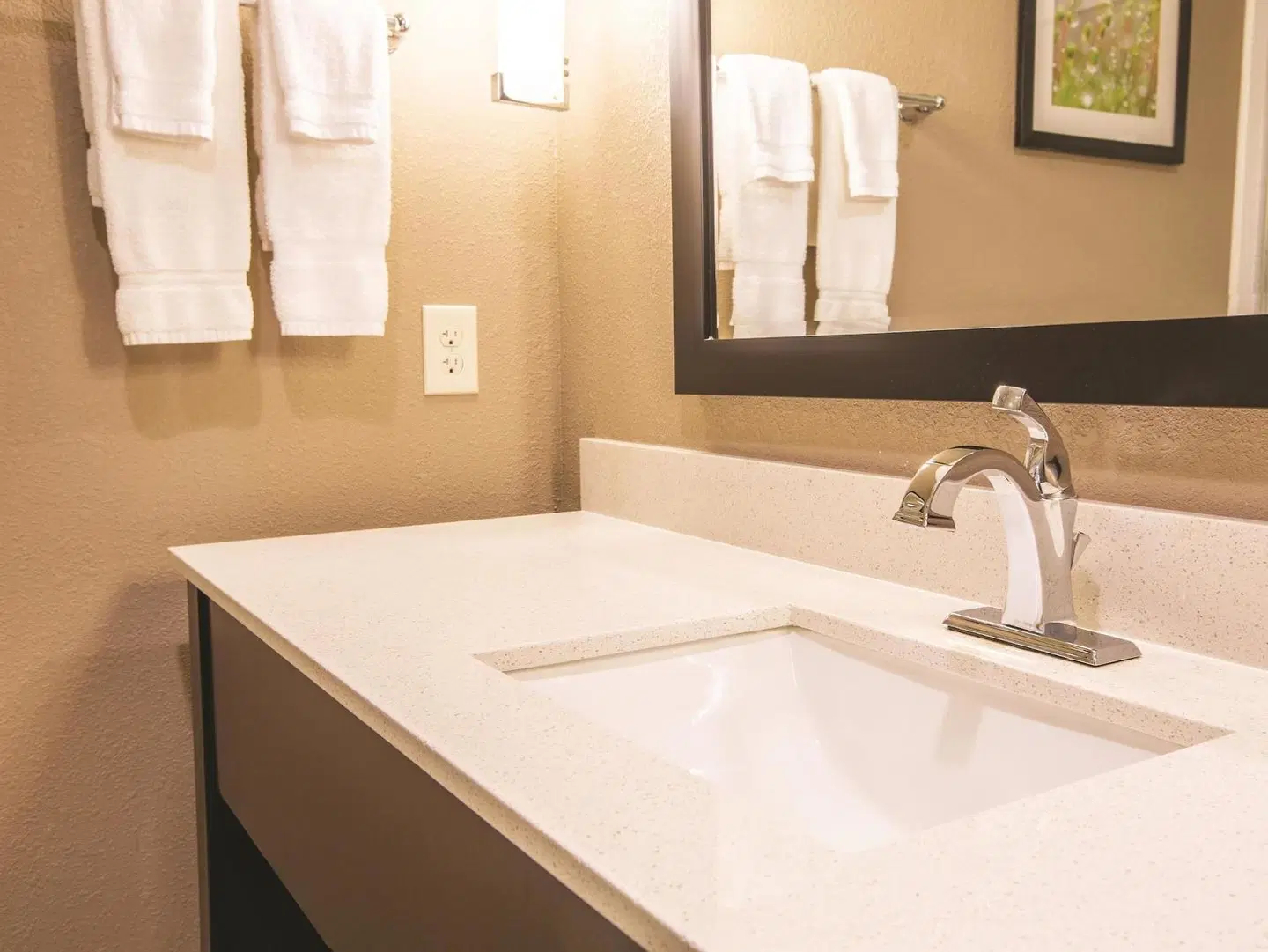 La Quinta Inn & Suites by Wyndham Hattiesburg - I-59 Badezimmer