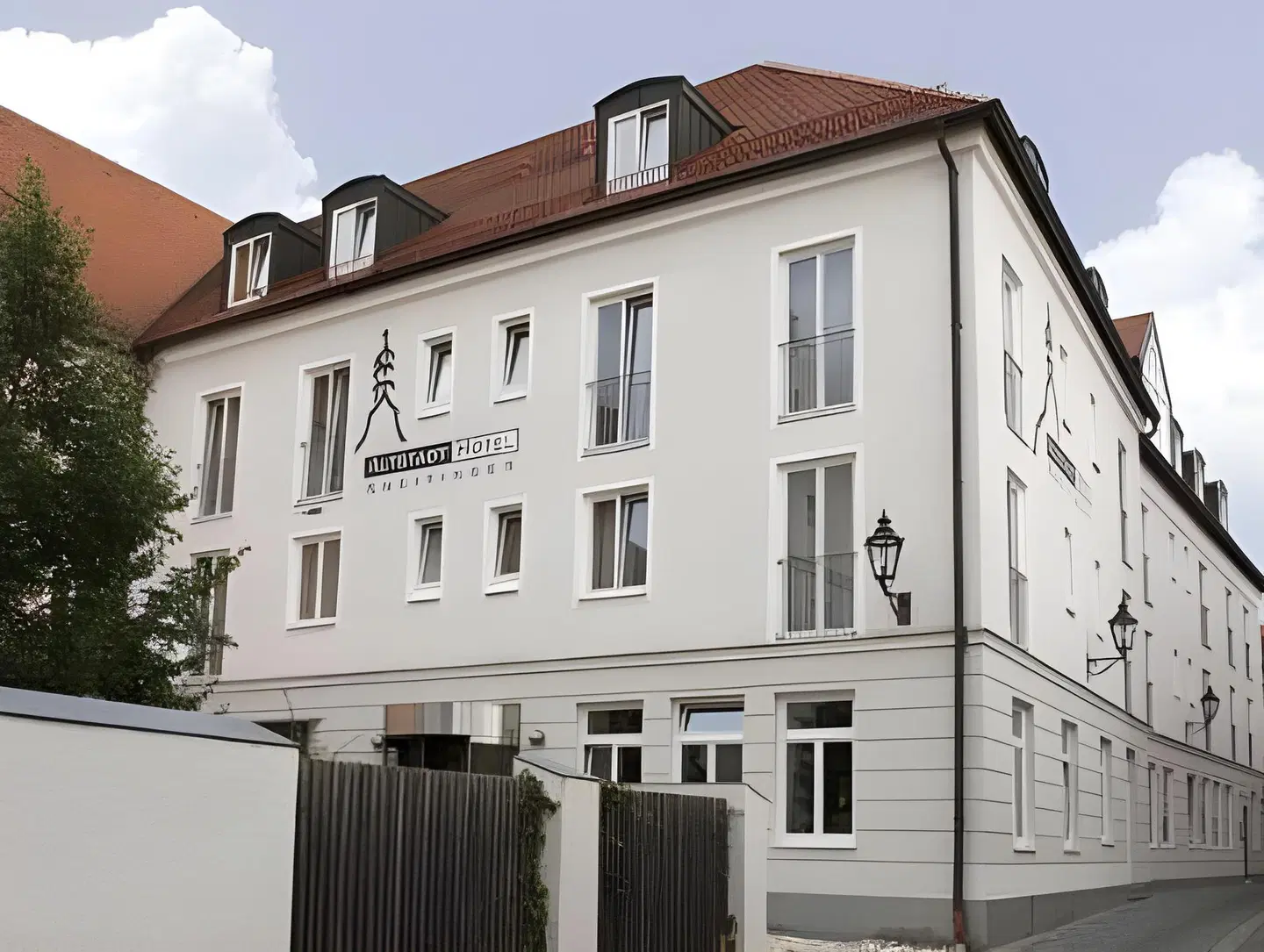 Altstadt Hotel Kneitinger EXTERIOR