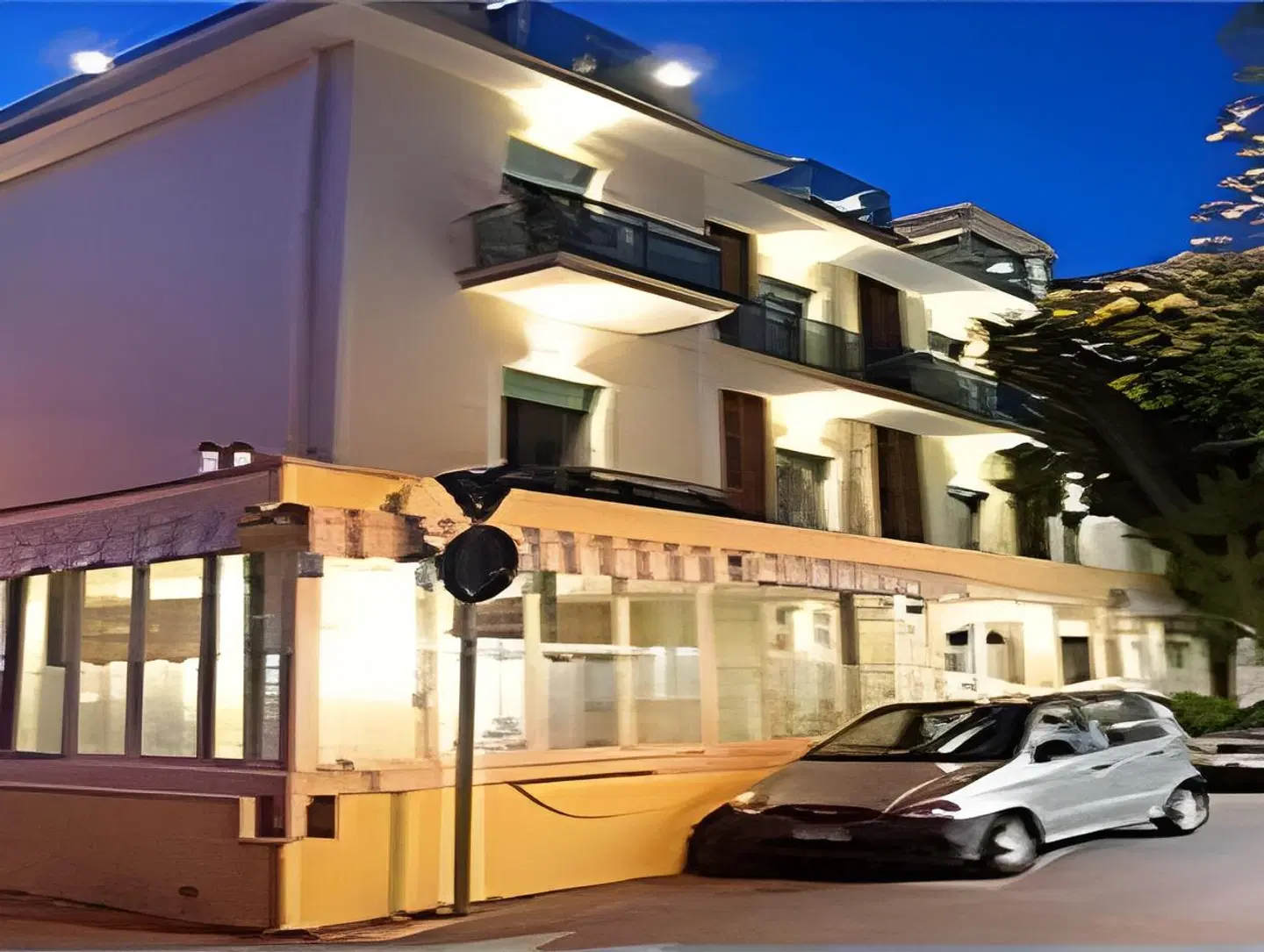 Ave EXTERIOR