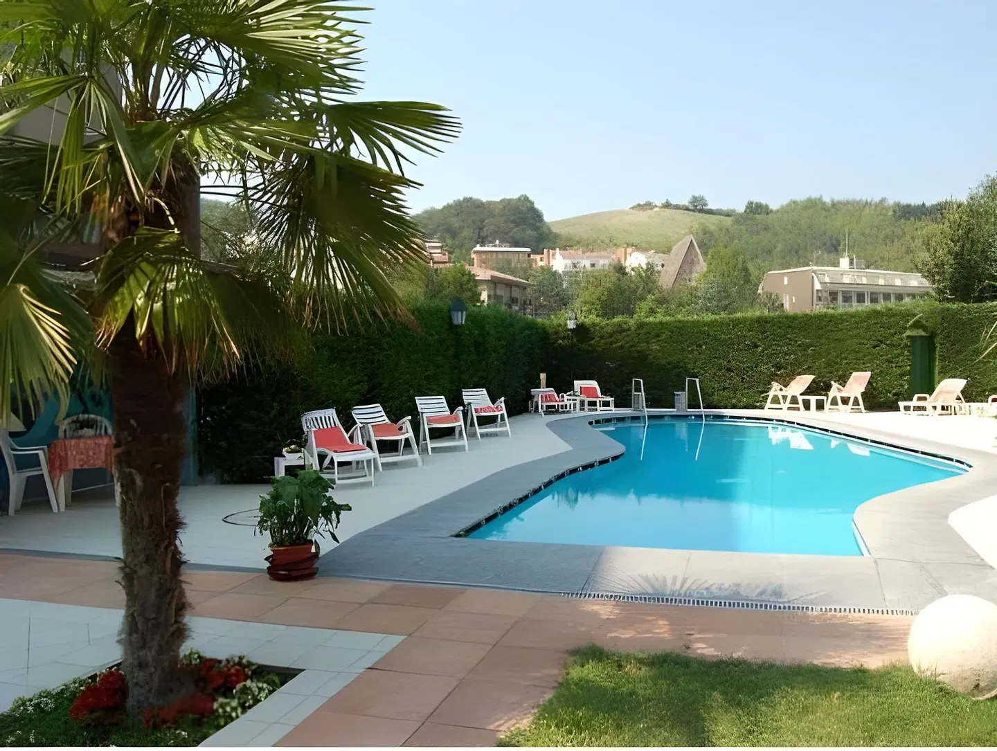 Plaza OUTDOOR_POOL