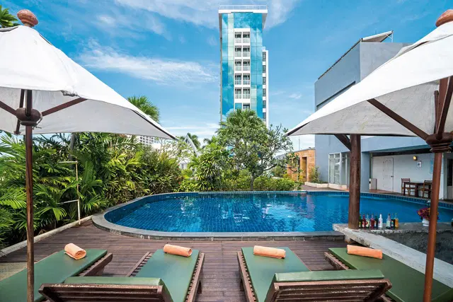 Sunshine Vista Hotel OUTDOOR_POOL