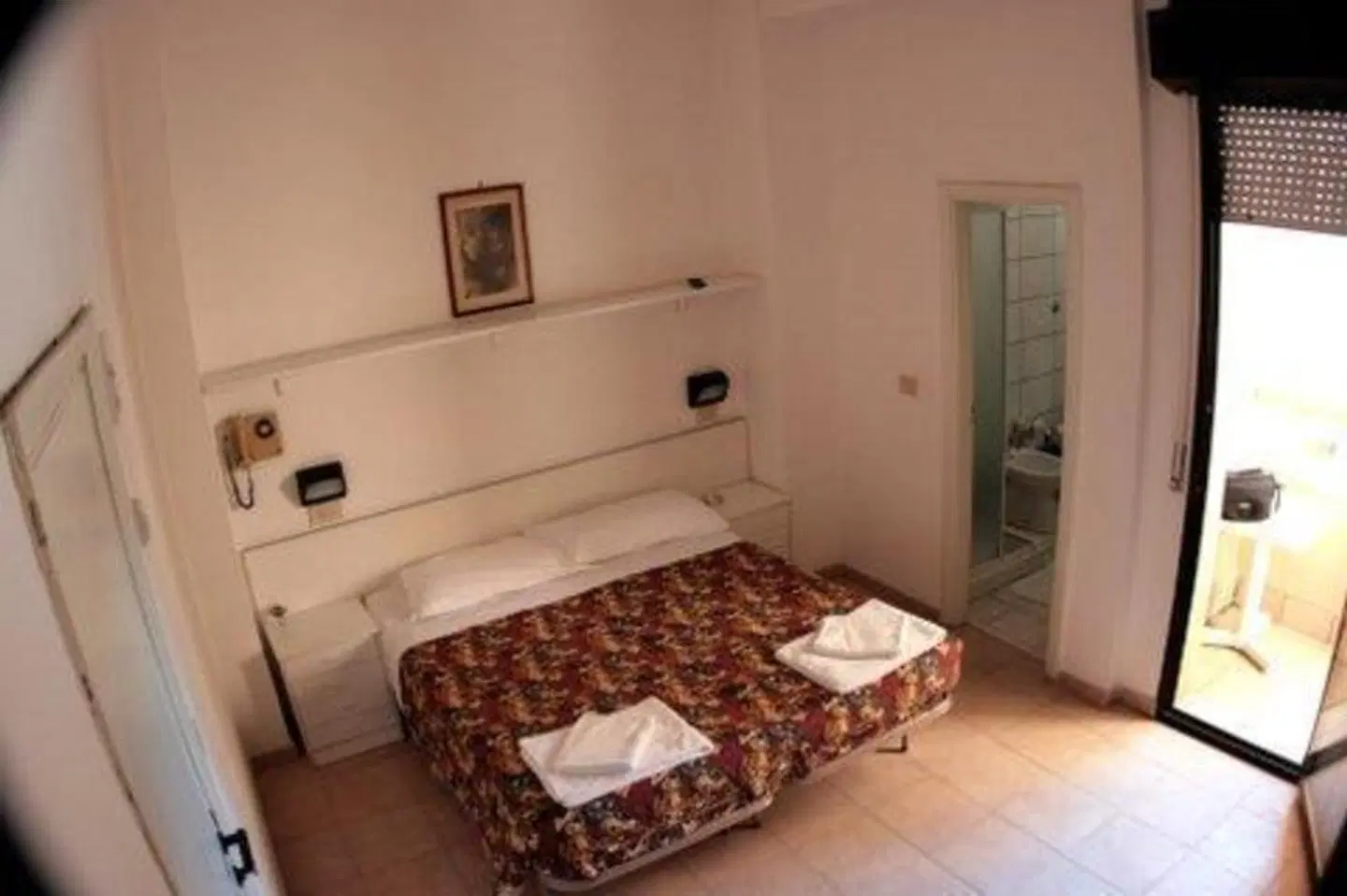 Sacramora ROOM_EXAMPLE