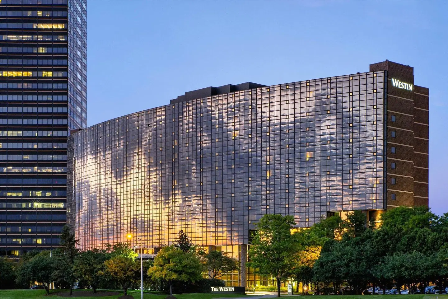 The Westin Southfield Detroit EXTERIOR