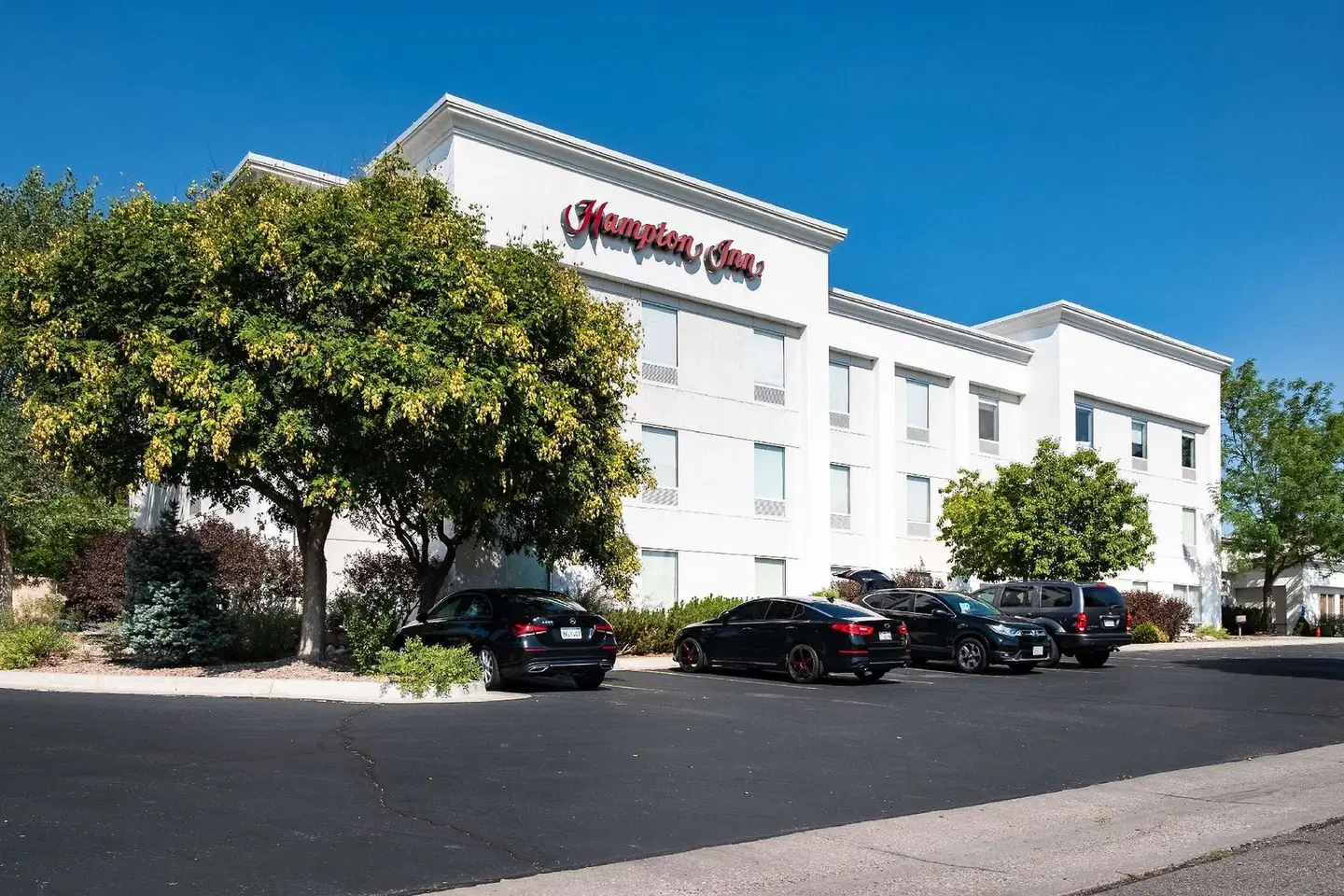 Hampton Inn Richfield EXTERIOR