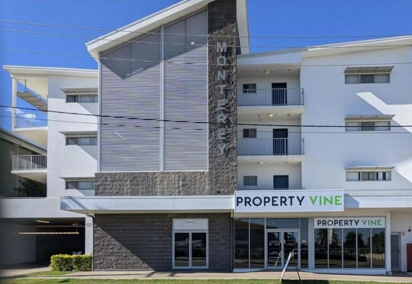Direct Hotels - Monterey Moranbah EXTERIOR
