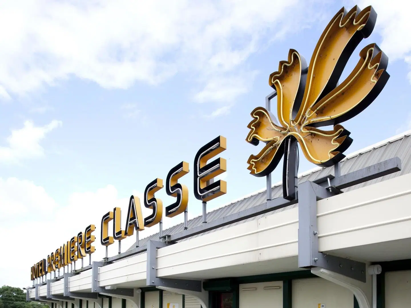 Premiere Classe St Quentin EXTERIOR