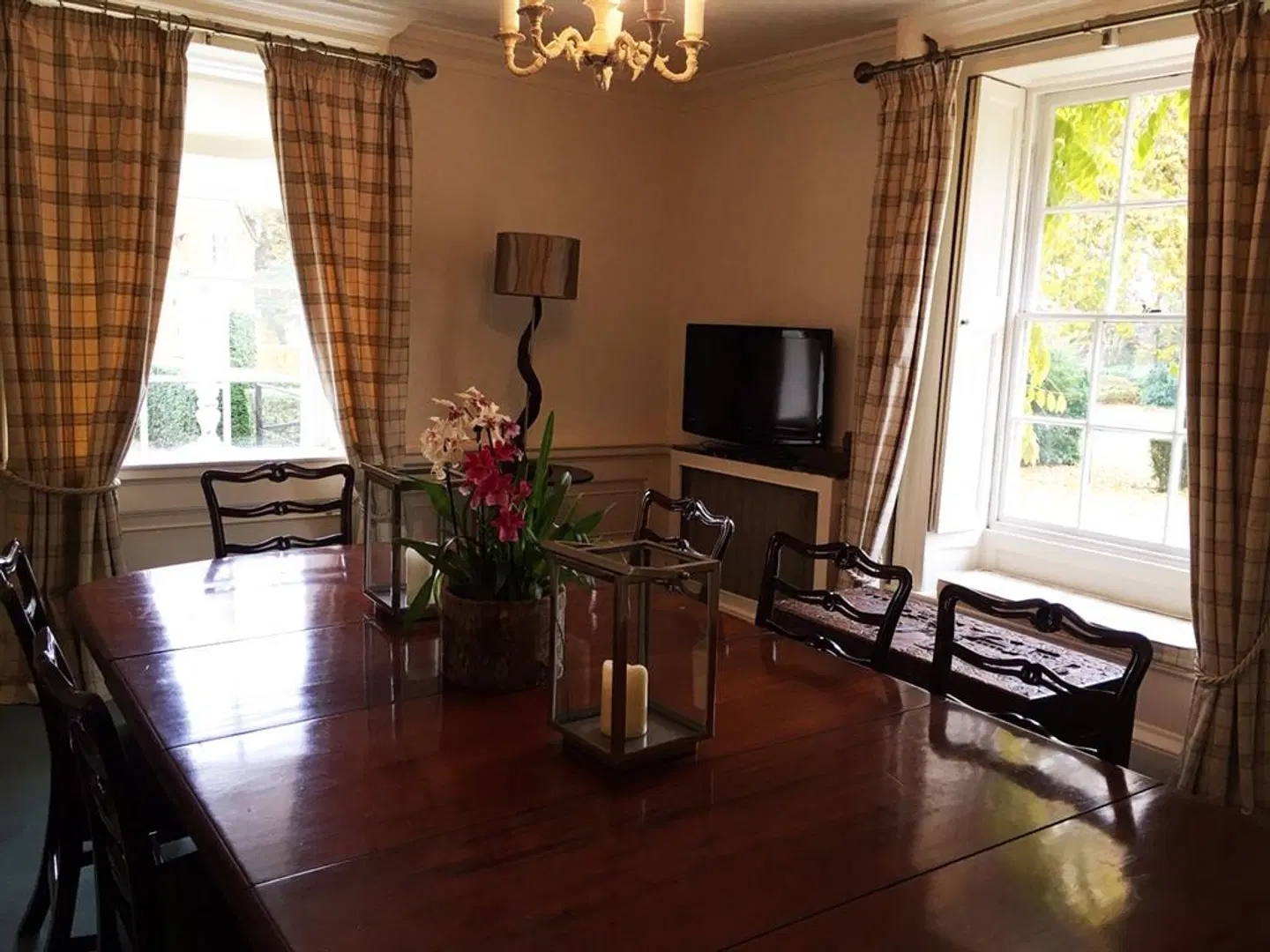 Hook House ROOM_EXAMPLE