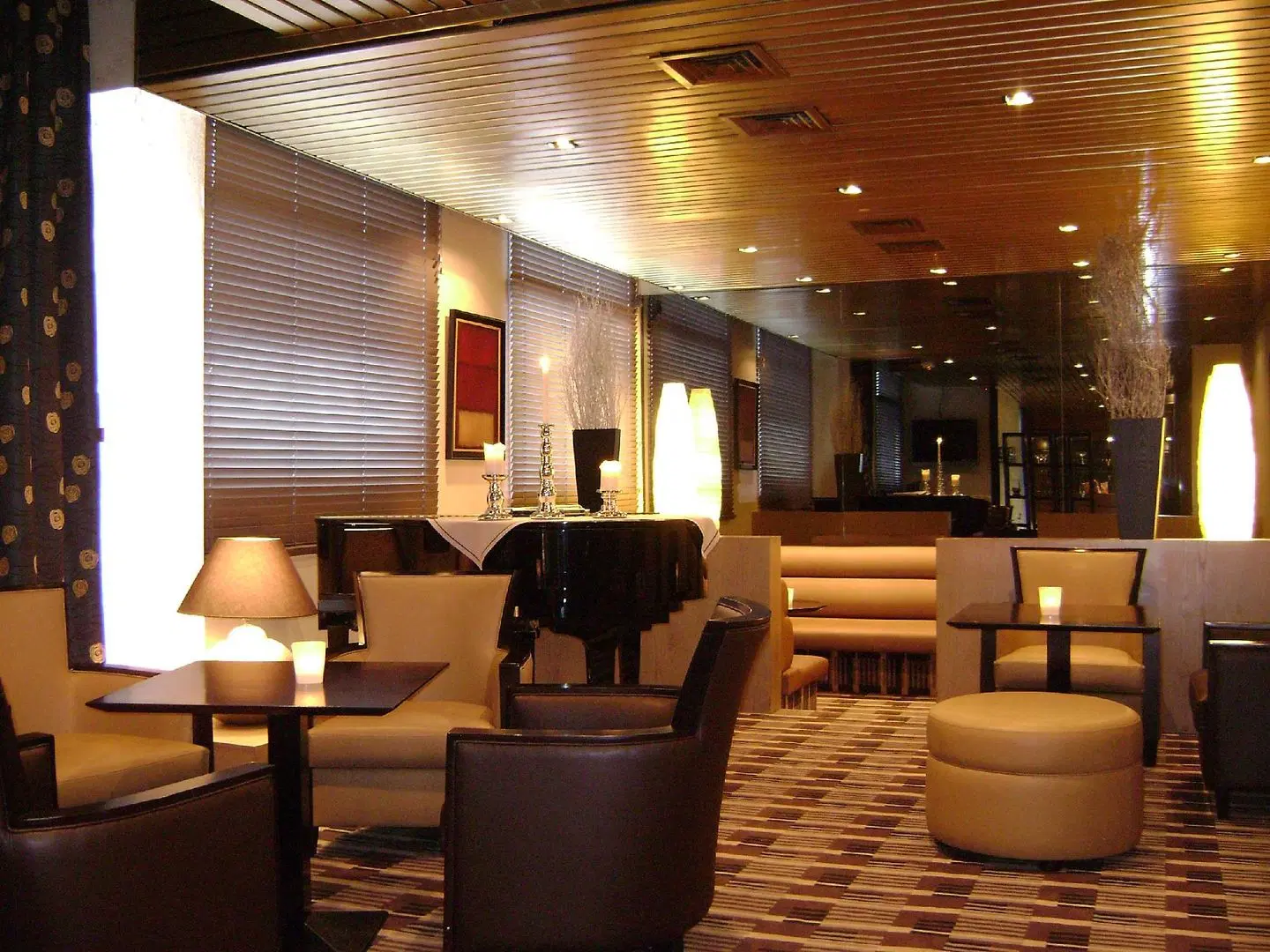 Median Paris Congrès Bar