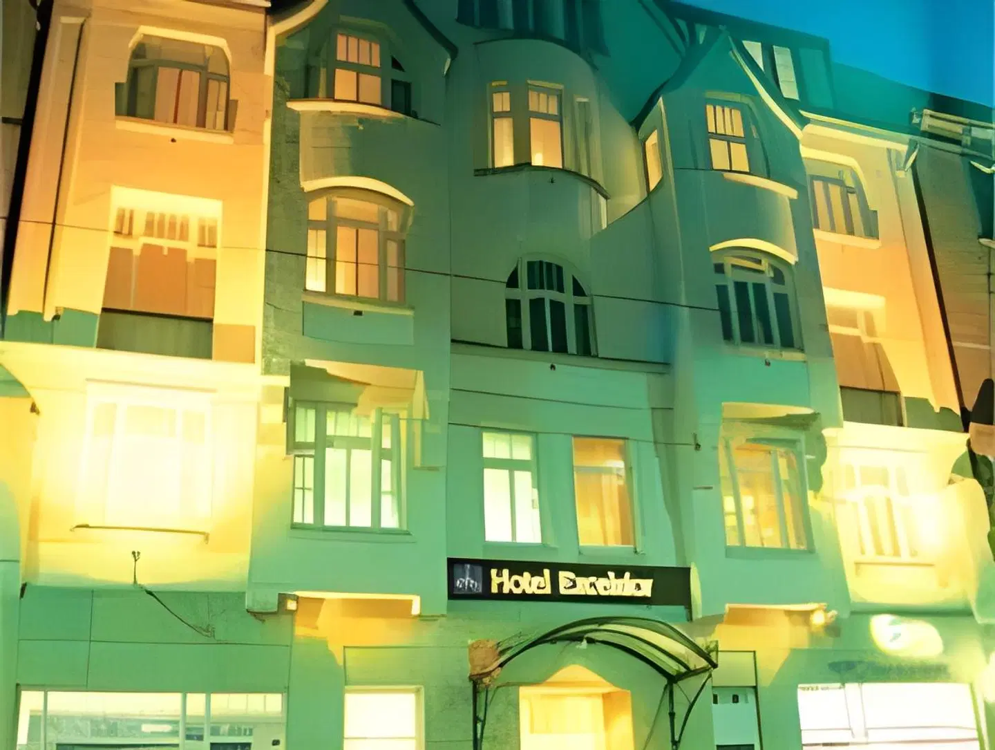 Carat EXTERIOR