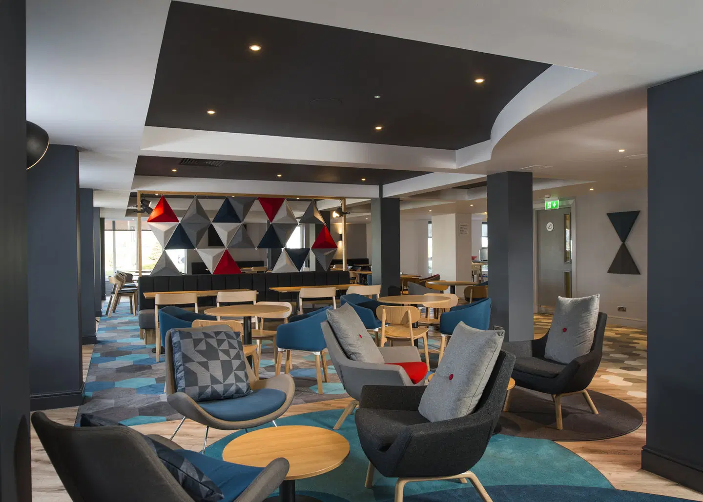 Holiday Inn Express Waterfront LOUNGE_LOBBY