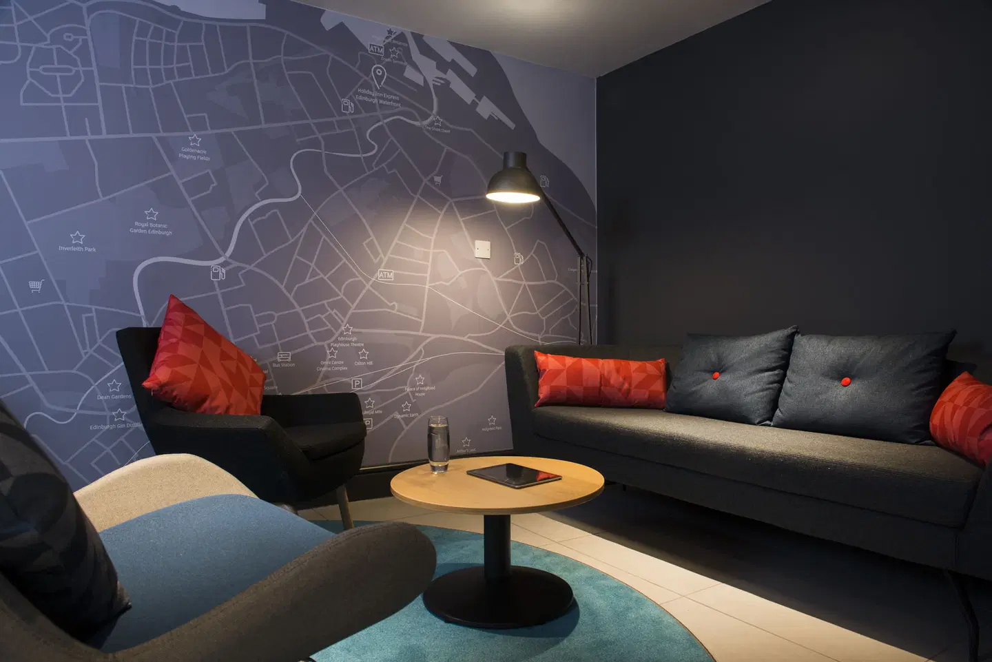 Holiday Inn Express Waterfront LOUNGE_LOBBY
