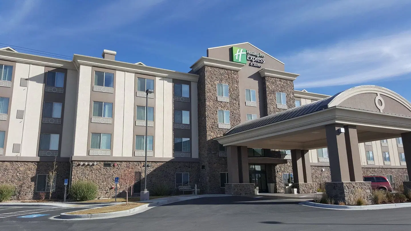 Holiday Inn Express Springville by IHG EXTERIOR