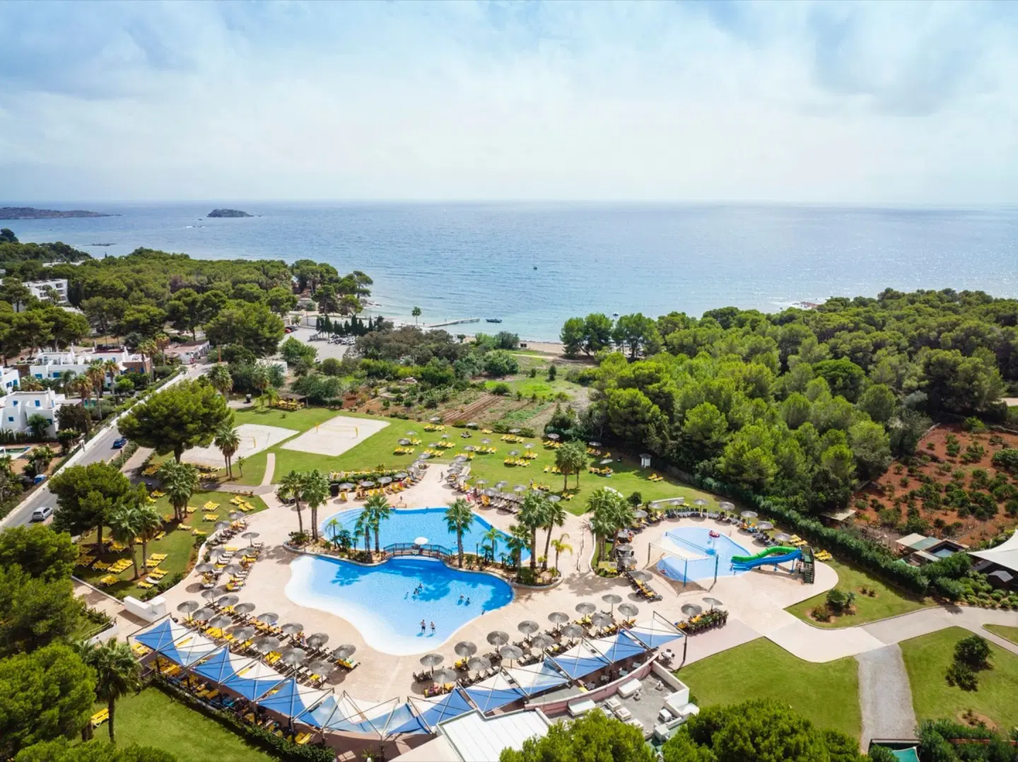 Magic Life Cala Pada EXTERIOR