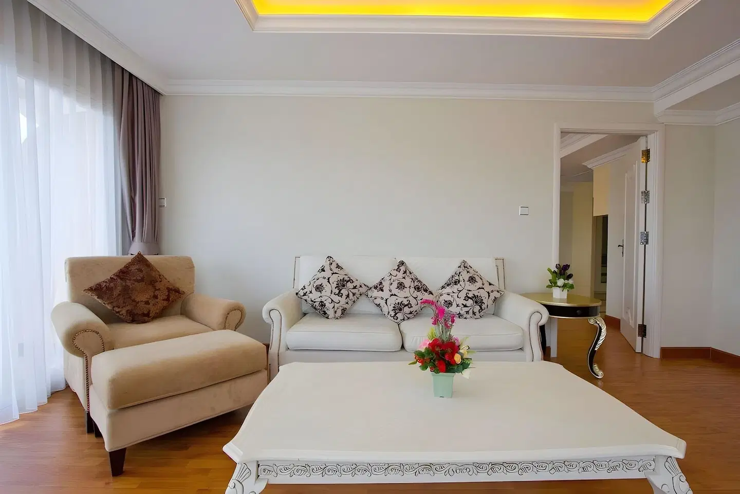 LK Noble Suite ROOM_EXAMPLE