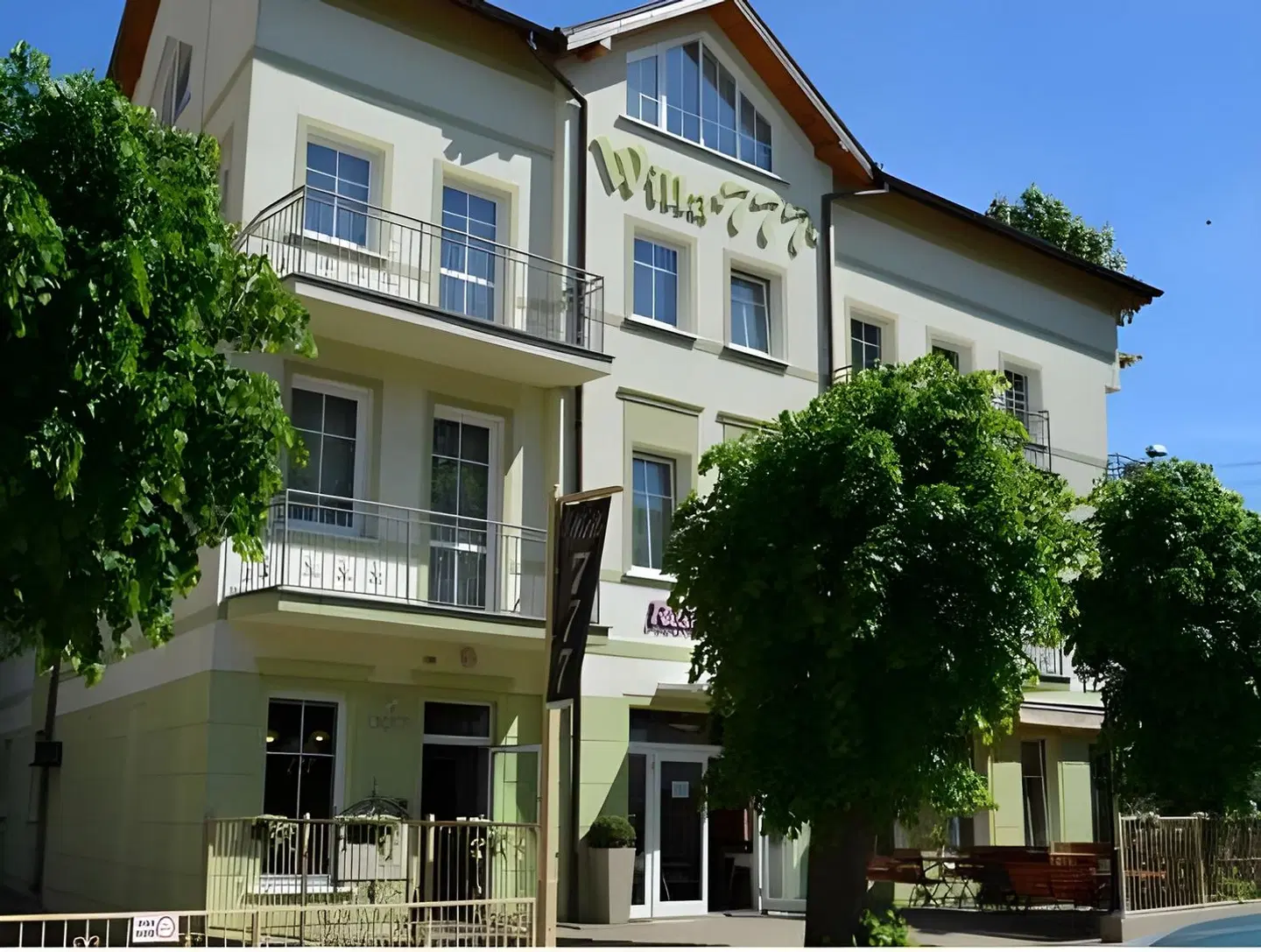 Willa 777 Krasickiego EXTERIOR