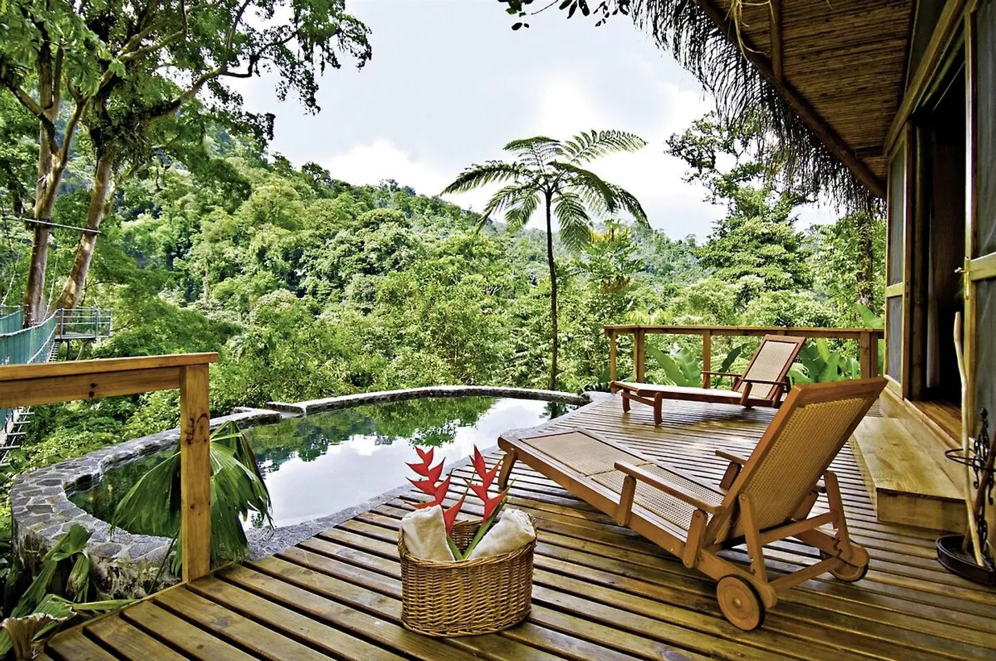 Tropenparadies Pacuare Lodge Terrasse