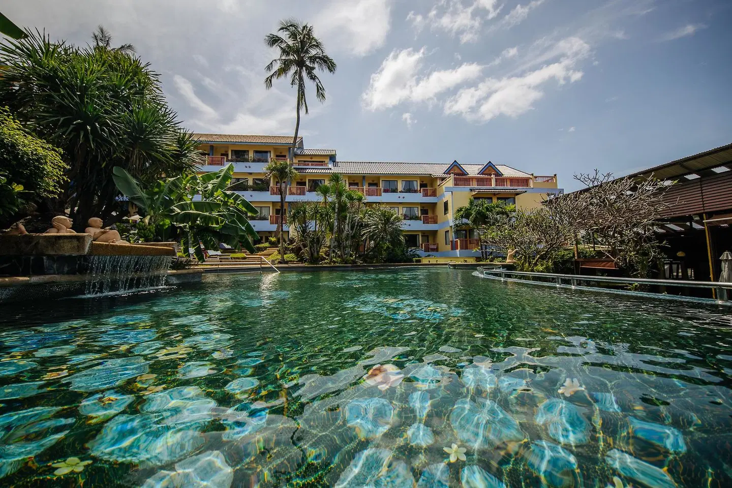 Karona Resort & Spa OUTDOOR_POOL