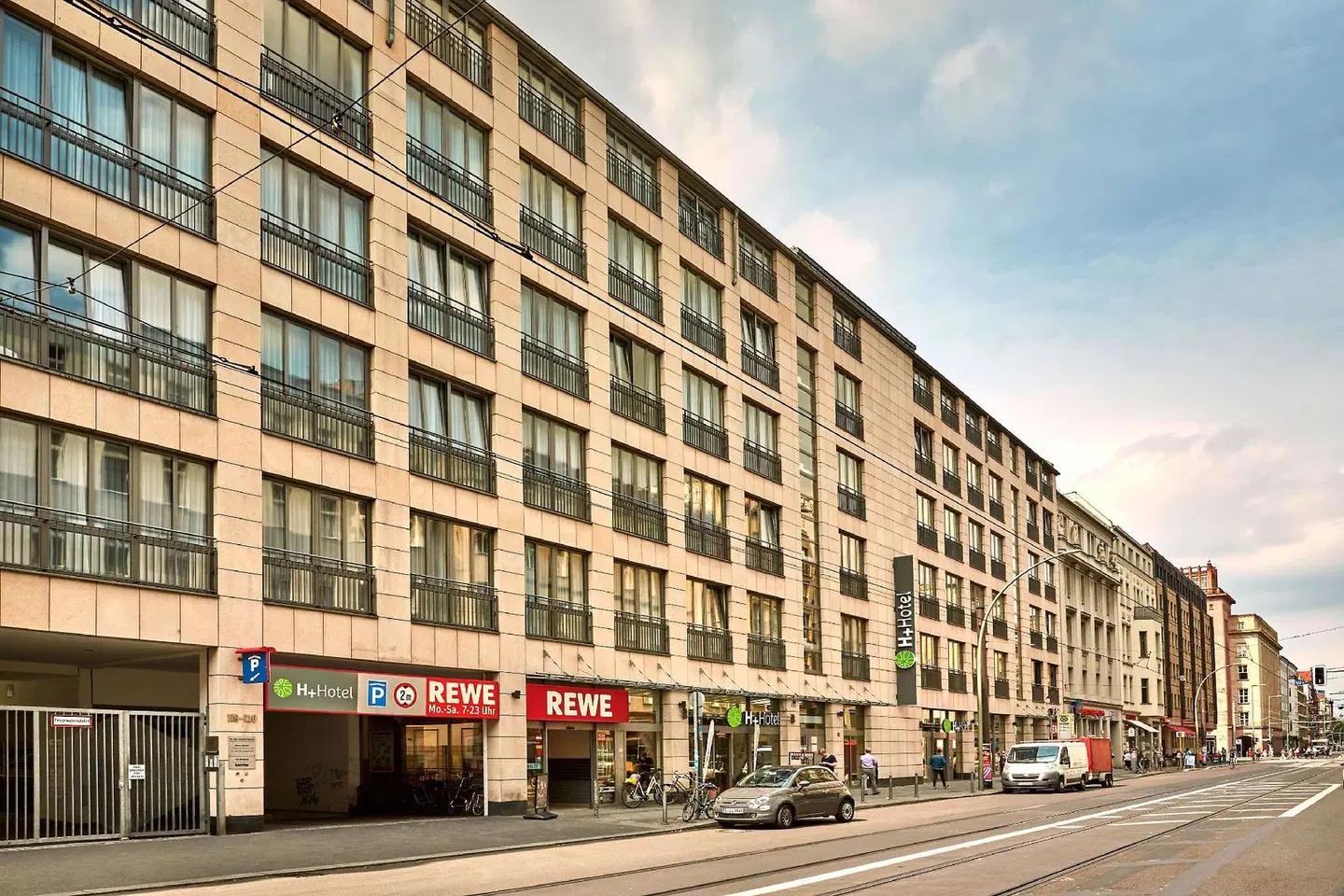 Ramada Berlin-Mitte EXTERIOR