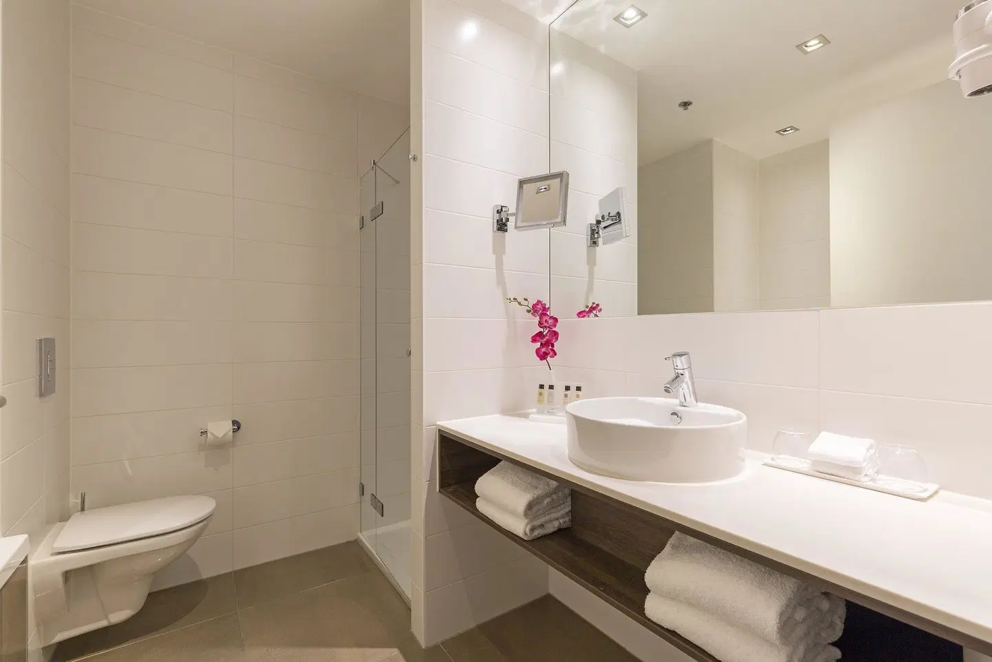 Leonardo Royal Hotel Den Haag - Promenade Badezimmer