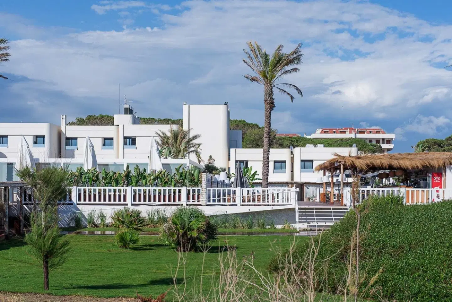 Cumeja Beach Hotel & Club Garten