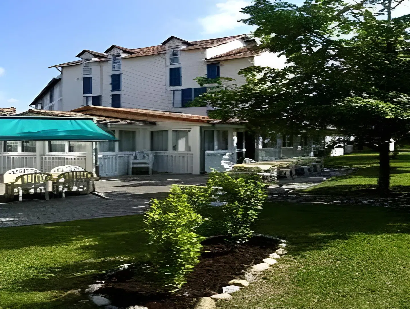 Comfort Hotel Strasbourg - Montagne Verte EXTERIOR